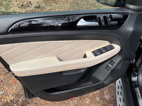 Used 2016 Mercedes-Benz GL 450 4MATIC image 14