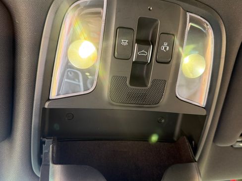 Used 2020 Kia Stinger GT-Line w/ Sun & Sound Package image 19