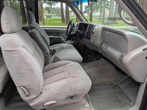 Used 1998 Chevrolet Silverado 1500 LS w/ Preferred Equipment Group 2 image 16