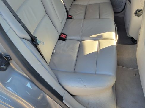 Used 2005 Volvo S40 2.4i image 16