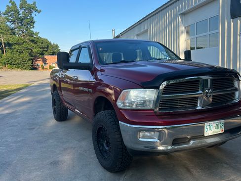 Used 2012 RAM 1500 Big Horn w/ Luxury Group AWD/4WD image 2