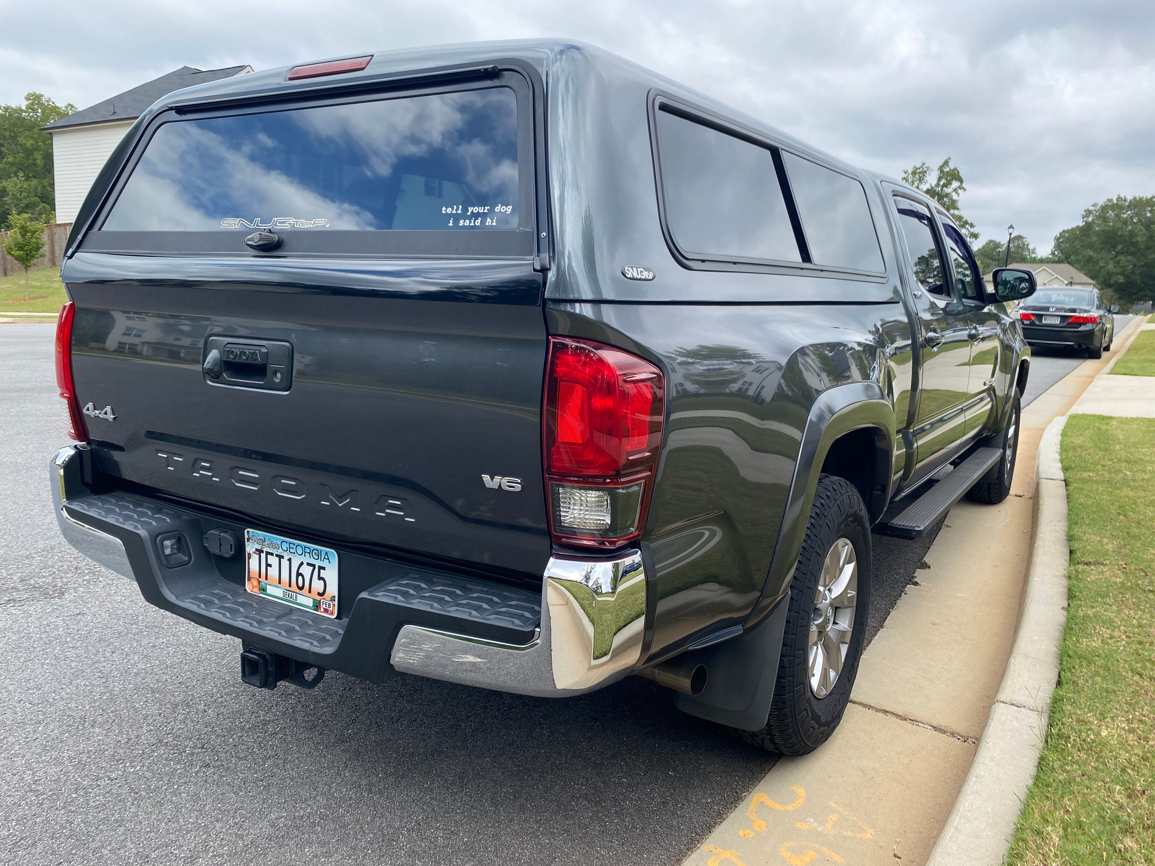 Used 2018 Toyota Tacoma SR5 AWD/4WD image 10