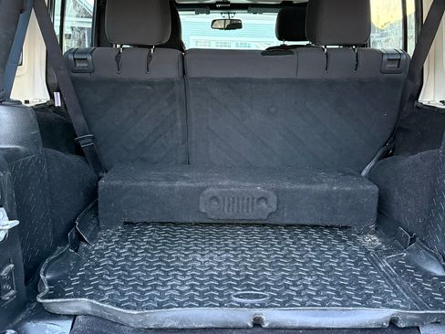 Used 2017 Jeep Wrangler Unlimited Sport w/ Quick Order Package 24S image 14