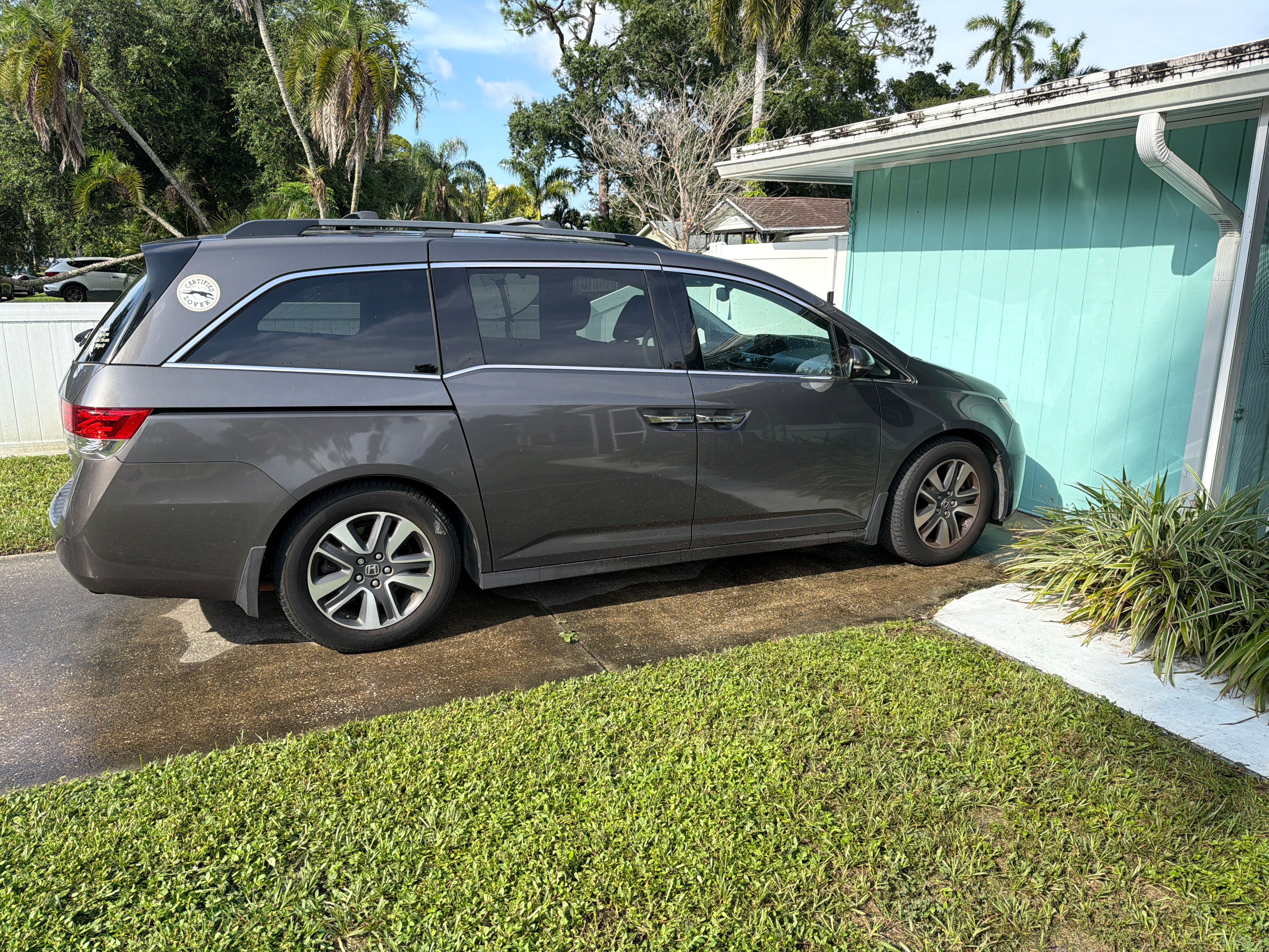 Used 2014 Honda Odyssey Touring Elite image 1