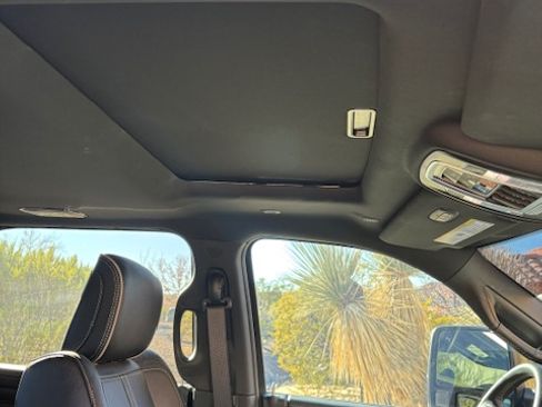 Used 2024 RAM 2500 Limited image 14