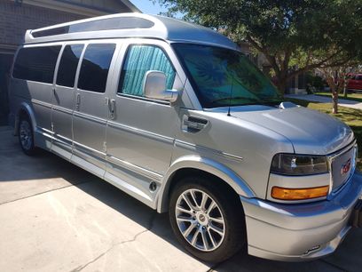 Used 2020 GMC Savana 2500 Extended w/ Enhanced Convenience Package