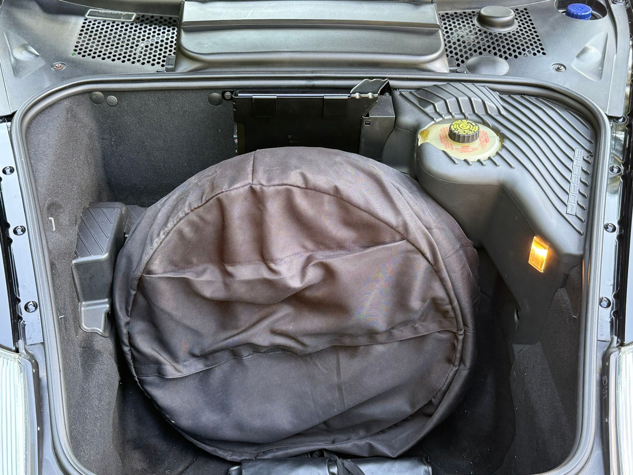 Used 2003 Porsche 911 Cabriolet image 15