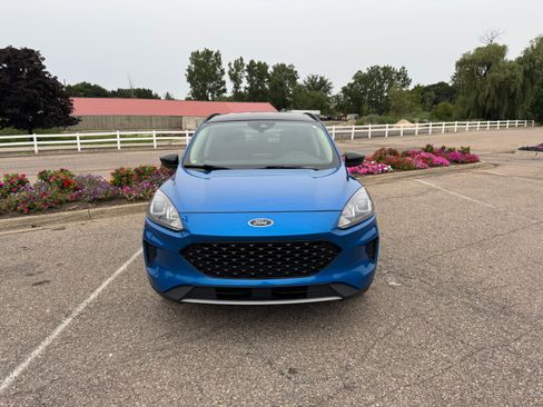 Used 2020 Ford Escape SE Sport AWD/4WD image 6