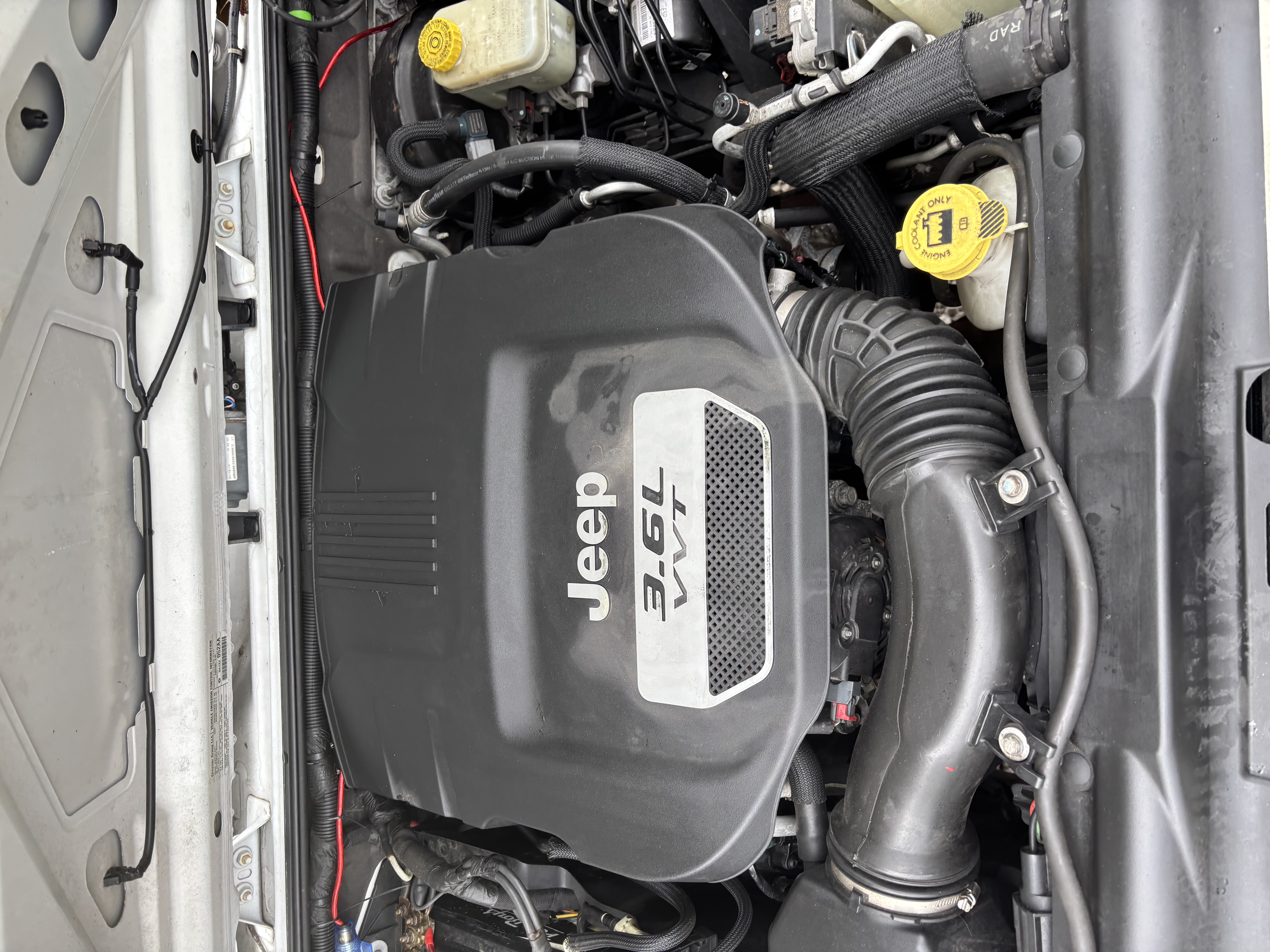 Used 2013 Jeep Wrangler Unlimited Sport AWD/4WD image 11