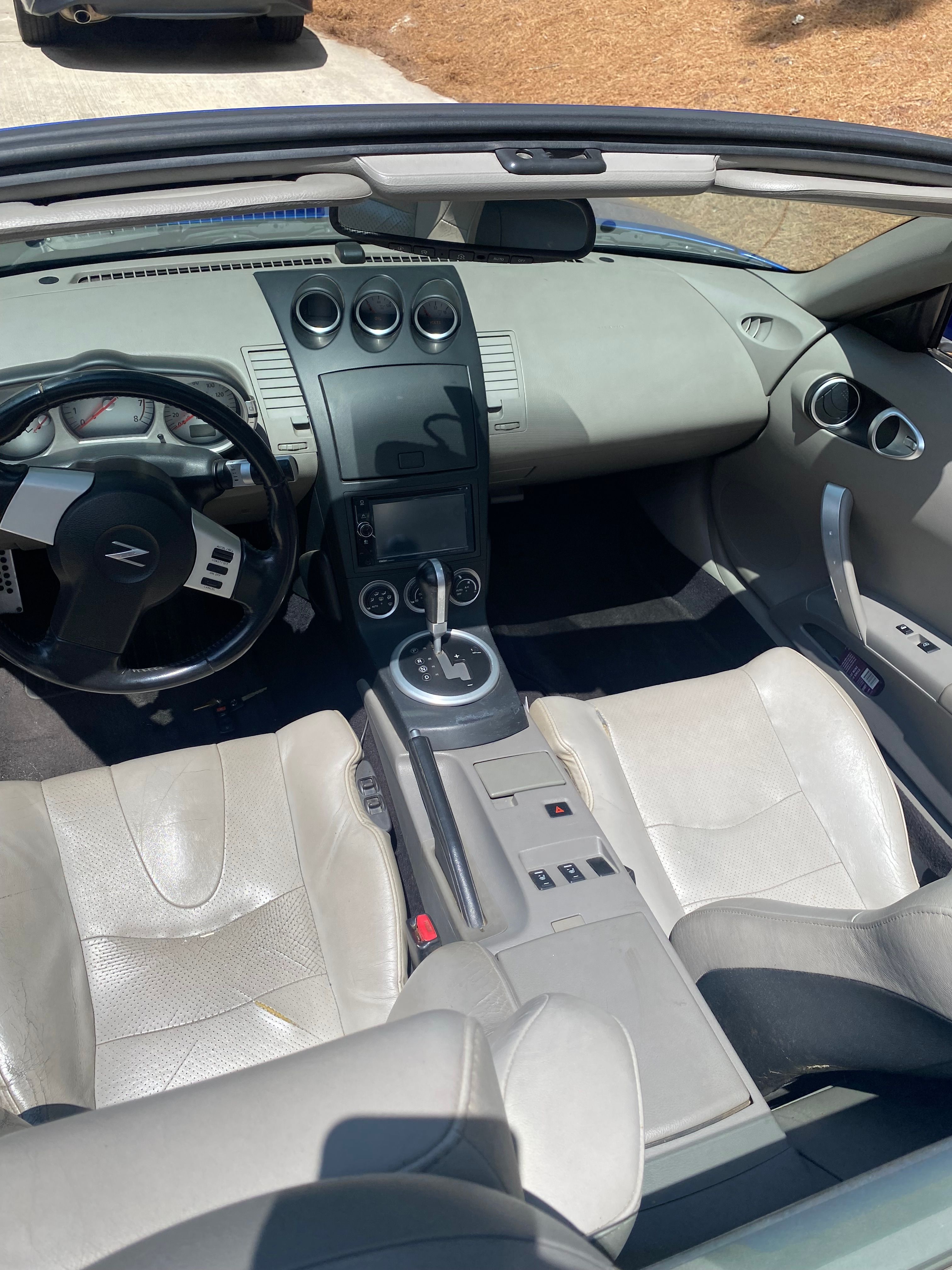 Used 2005 Nissan 350Z Touring RWD image 9