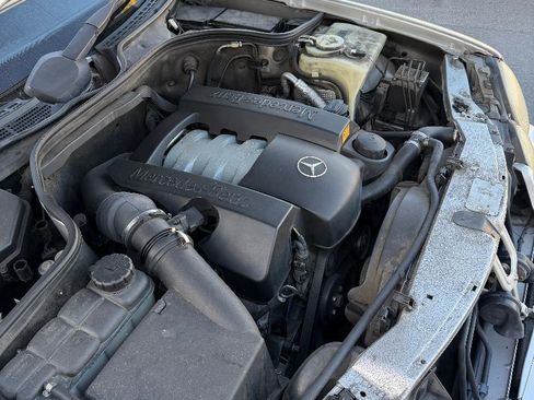 Used 2002 Mercedes-Benz CLK 320 Coupe image 11