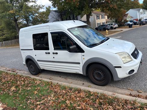 Used 2011 Ford Transit Connect XLT image 2