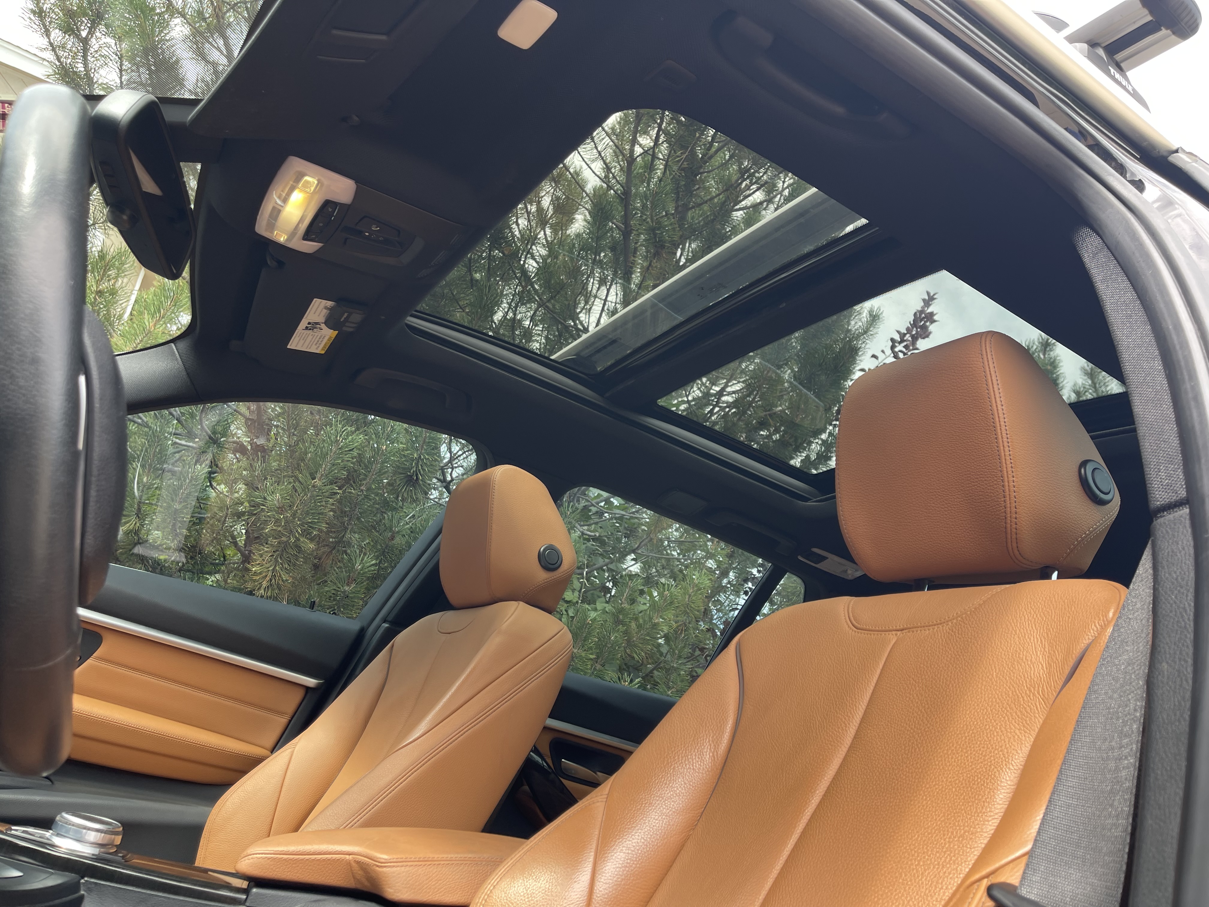 Used 2018 BMW 330i xDrive Wagon AWD/4WD image 10