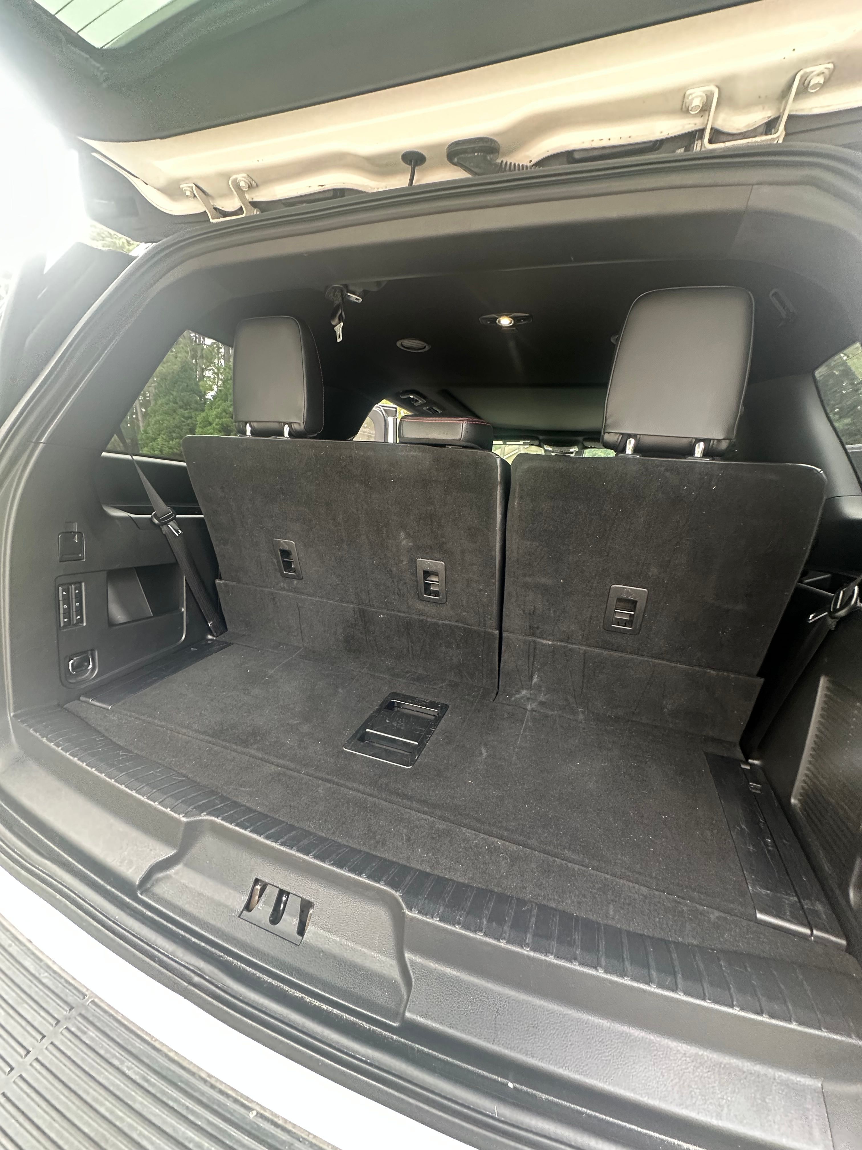 Used 2019 Ford Expedition Limited w/ Equipment Group 303A AWD/4WD image 28