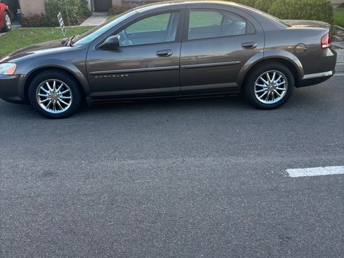 Used 2001 Chrysler Sebring LXi FWD image 17