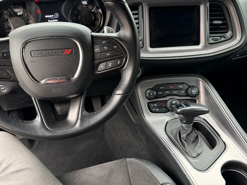 Used 2023 Dodge Challenger GT w/ Plus Package image 8