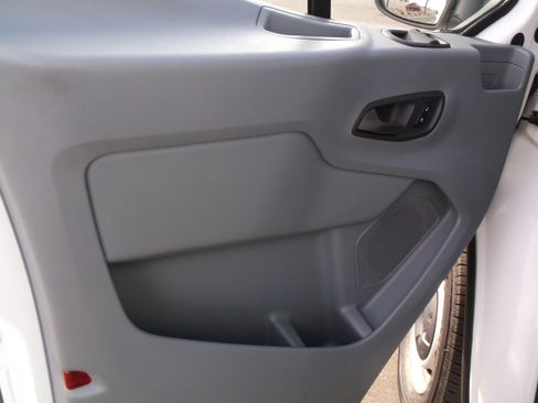 Used 2017 Ford Transit 250 148 Medium Roof image 8