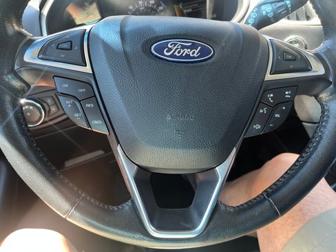 Used 2019 Ford Edge SEL w/ Equipment Group 201A FWD image 20