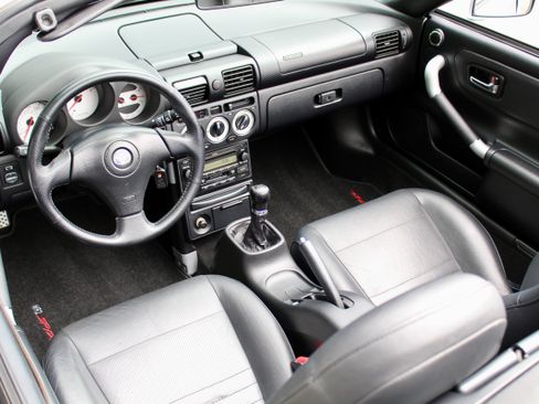 Used 2003 Toyota MR2 RWD image 24