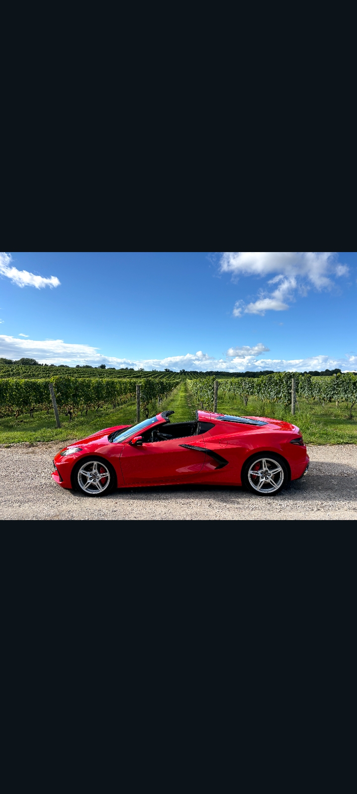 Used 2025 Chevrolet Corvette Stingray Coupe w/ 1LT RWD image 2