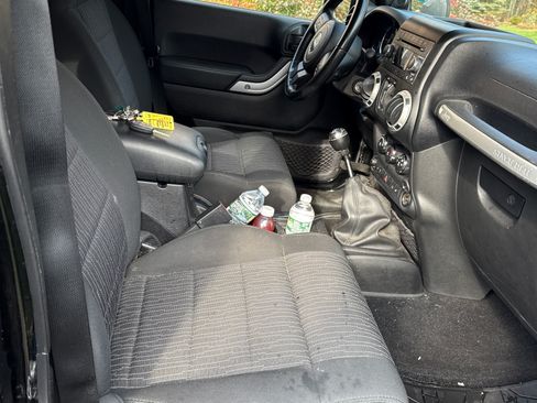 Used 2012 Jeep Wrangler Unlimited Rubicon w/ Dual Top Group image 2