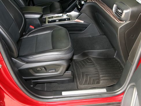 Used 2022 Ford Explorer Limited w/ Equipment Group 301A image 24