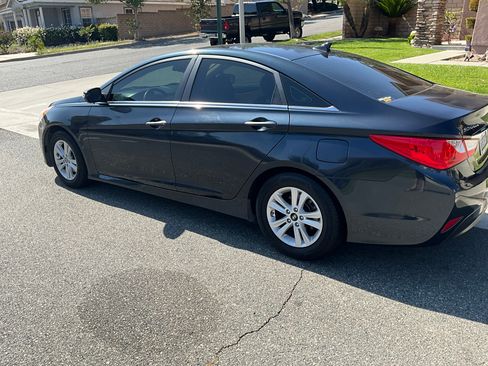 Used 2014 Hyundai Sonata GLS w/ Popular Equipment Group 2 FWD image 2