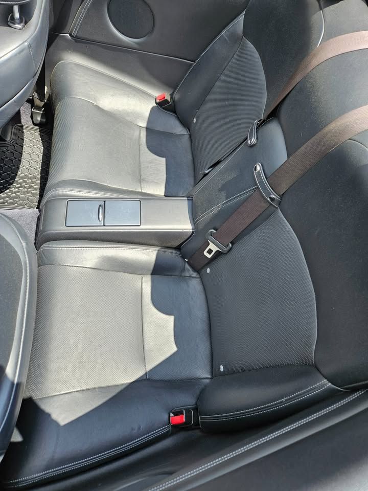 Used 2010 Lexus IS 350C RWD image 6