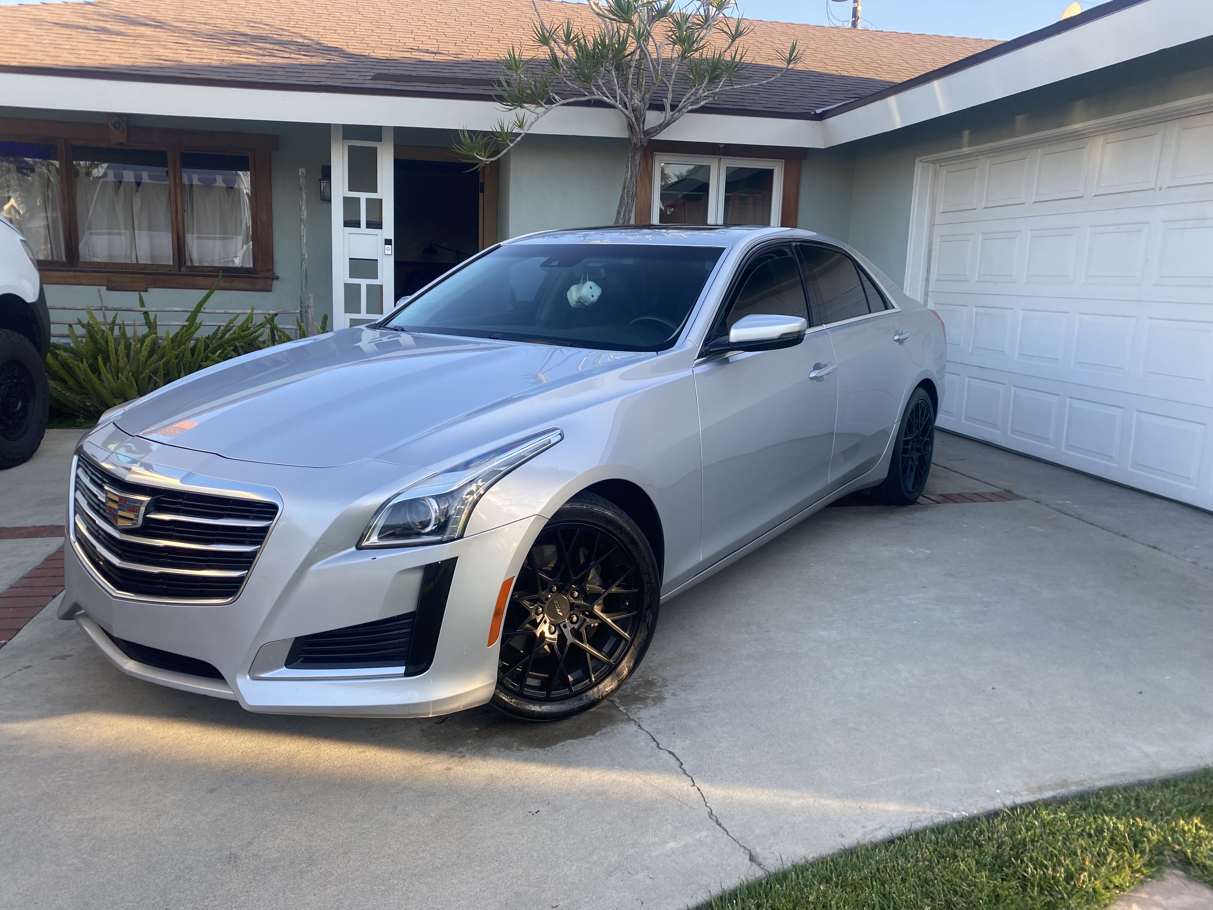Used 2016 Cadillac CTS Luxury RWD image 23