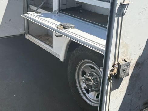 Used 2017 Ford F350 XL w/ Power Equipment Group RWD image 9