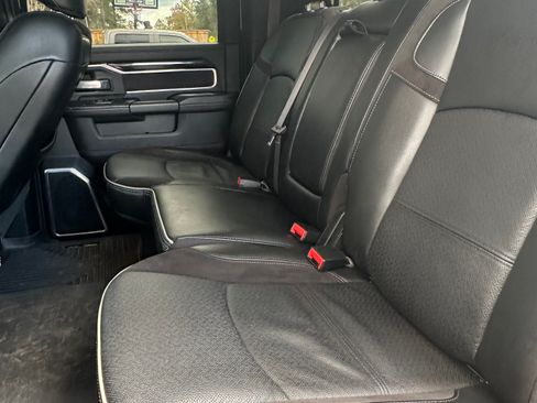 Used 2022 RAM 3500 Laramie image 12