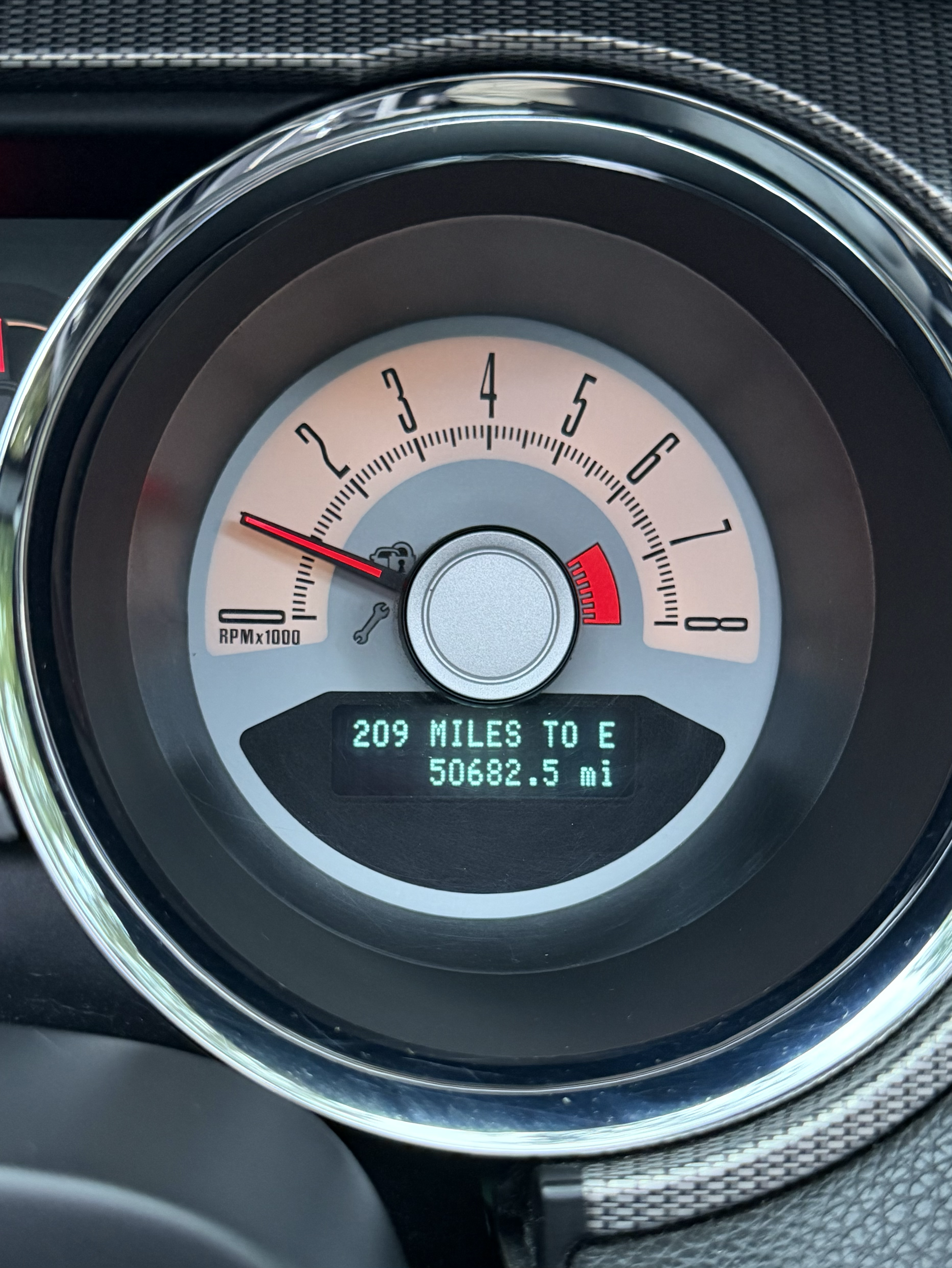 Used 2010 Ford Mustang GT Premium RWD image 16