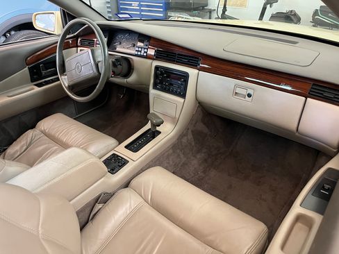 Used 1993 Cadillac Eldorado FWD image 5