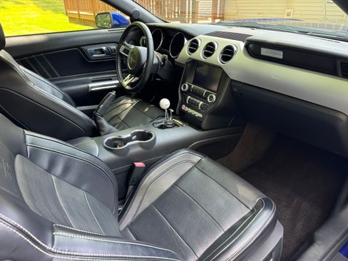 Used 2015 Ford Mustang GT Premium w/ Equipment Group 401A RWD image 13