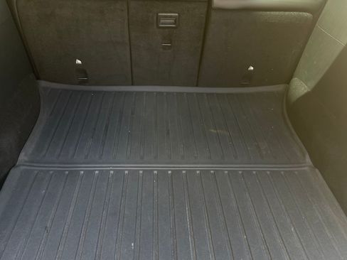 Used 2021 Tesla Model Y Long Range image 12