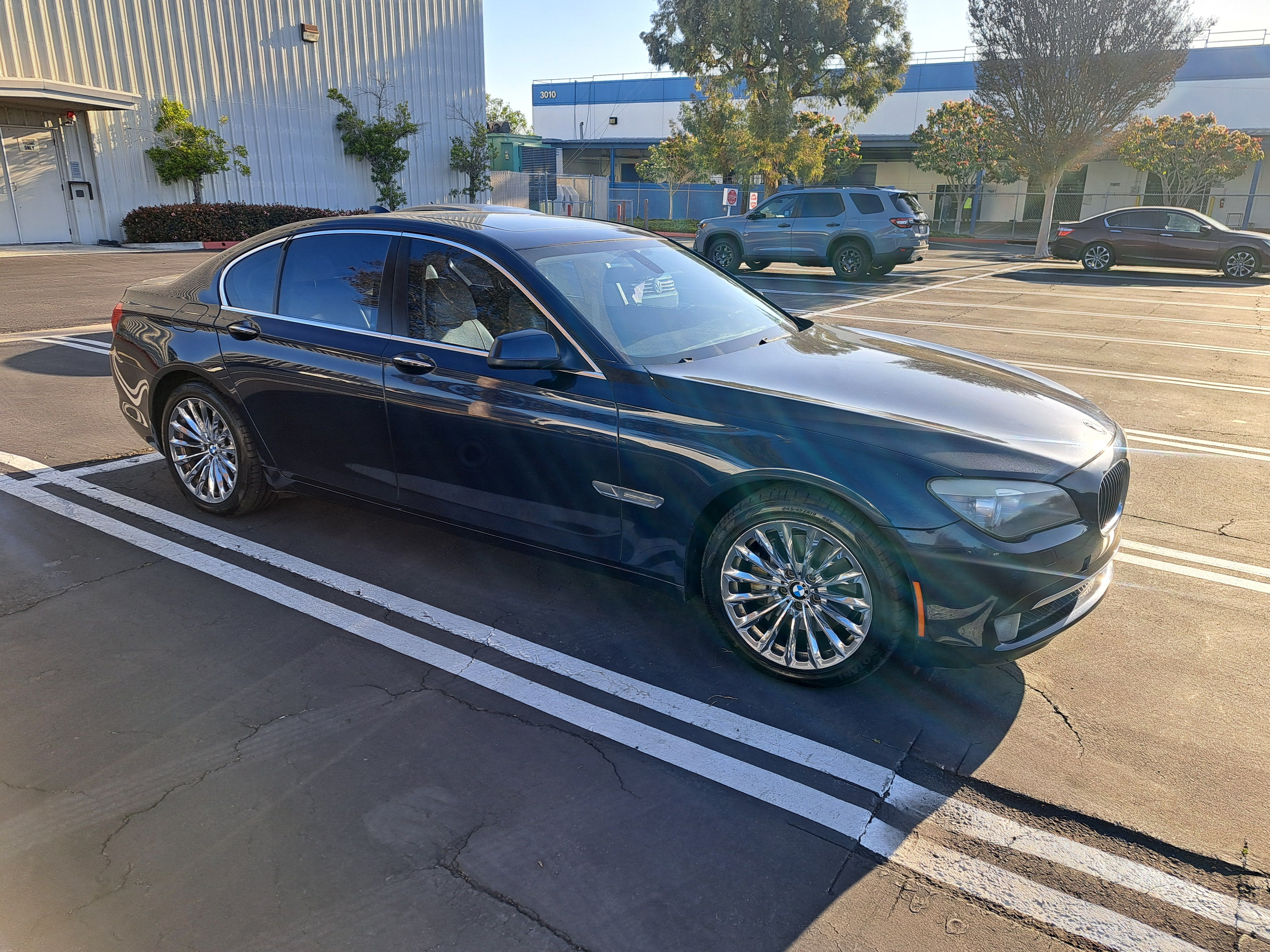 Used 2012 BMW 740i RWD image 4