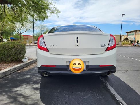 Used 2013 Lincoln MKS AWD image 19