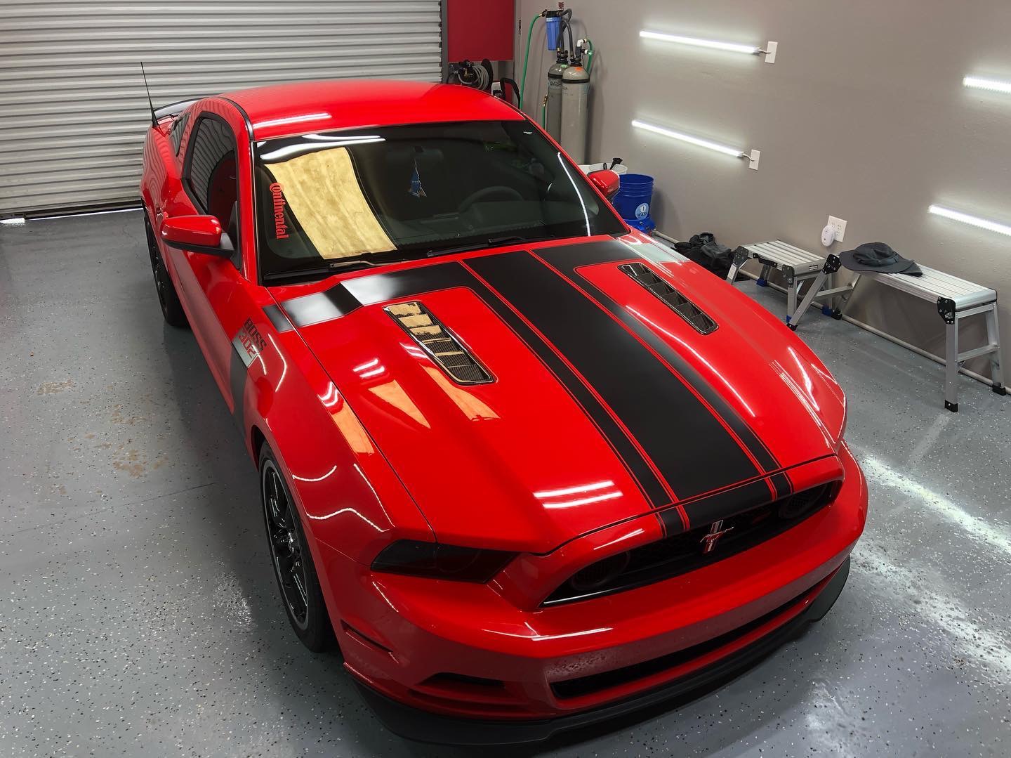 Used 2013 Ford Mustang Boss 302 w/ Boss 302 Accessory Pkg RWD image 10