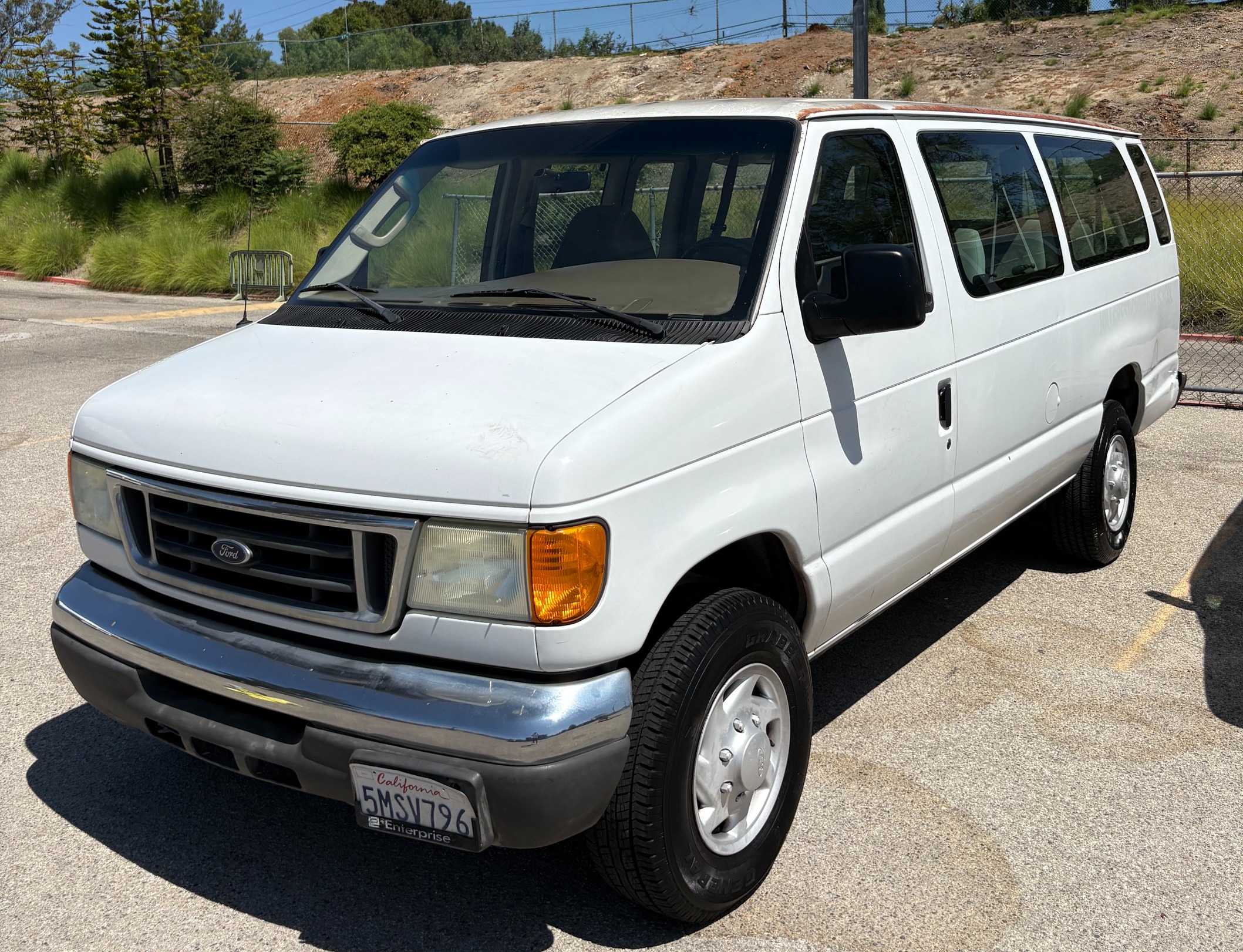 Used 2006 Ford E-350 and Econoline 350 XLT RWD image 1