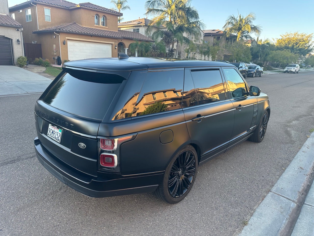 Used 2019 Land Rover Range Rover Long Wheelbase Supercharged AWD/4WD image 2