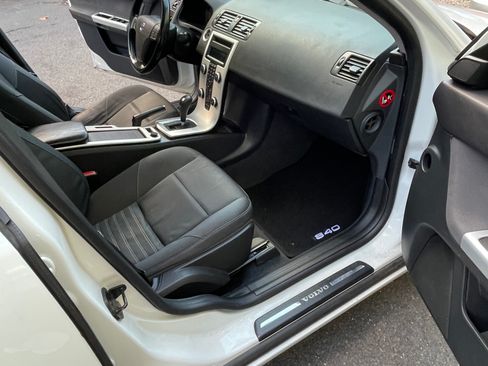 Used 2011 Volvo S40 T5 image 13