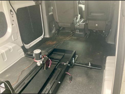 Used 2020 Nissan NV200 SV image 8