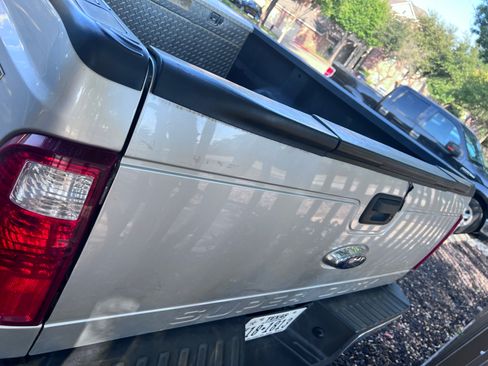 Used 2016 Ford F350 Lariat w/ Lariat Interior Package image 22