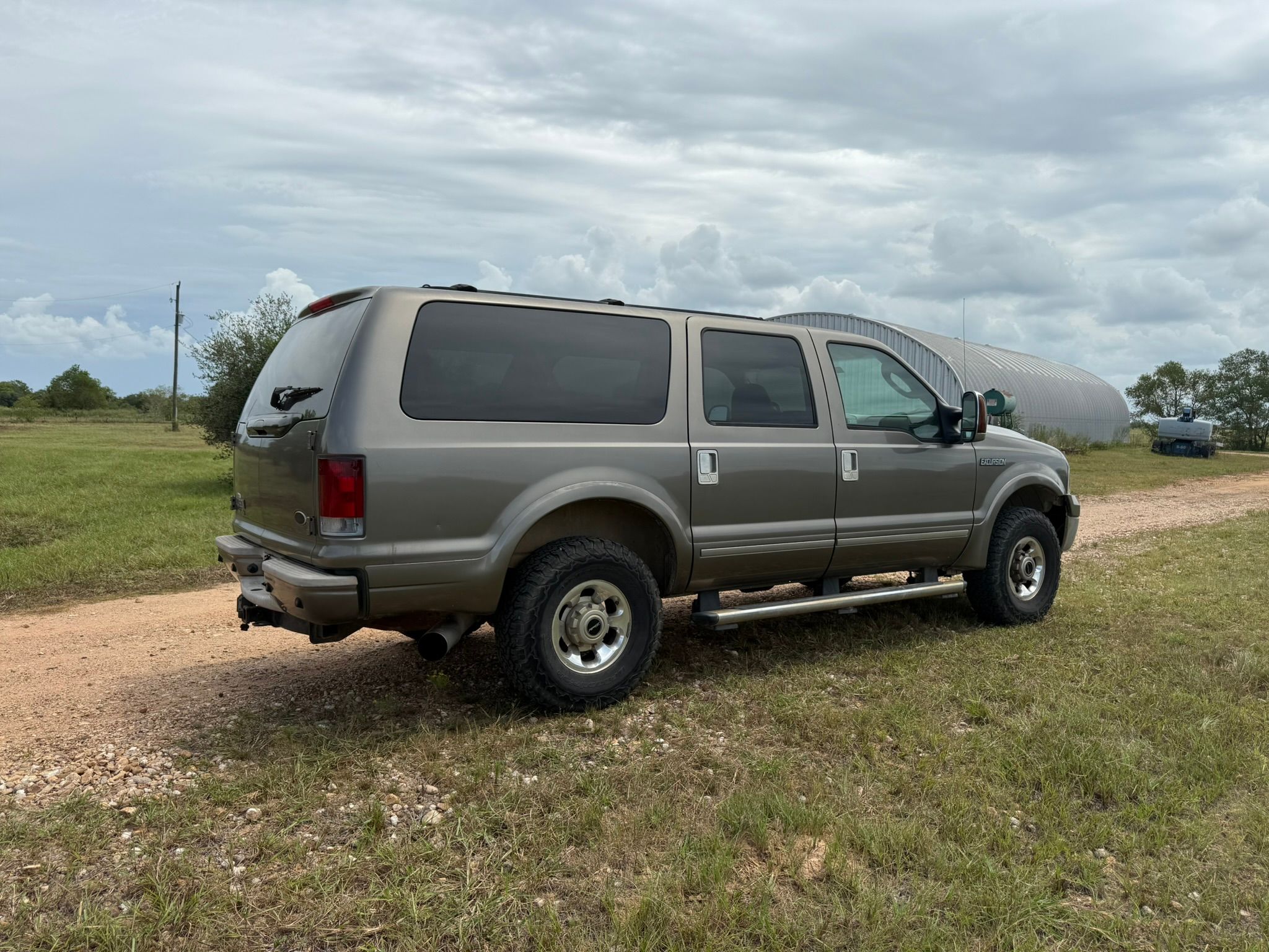 Used 2005 Ford Excursion Limited AWD/4WD image 5