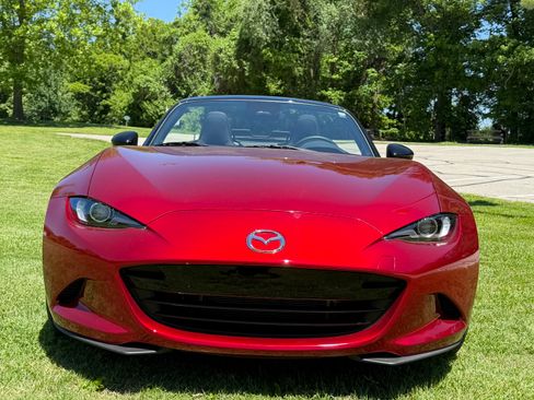 Used 2025 MAZDA MX-5 Miata Sport RWD image 6