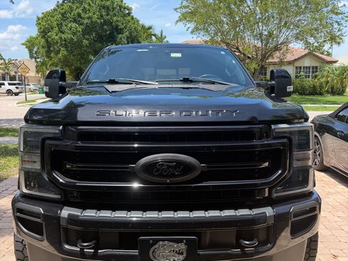 Used 2022 Ford F250 Lariat w/ Black Appearance Package AWD/4WD image 2