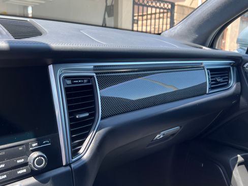 Used 2018 Porsche Macan Turbo image 26