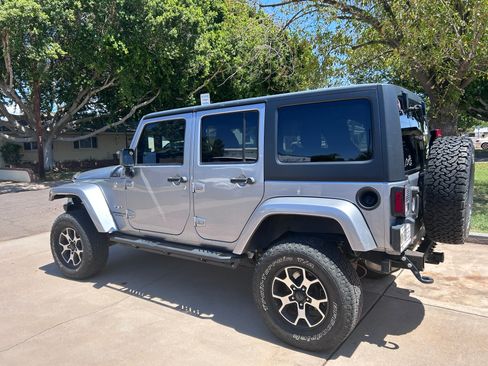 Used 2016 Jeep Wrangler Unlimited Sahara w/ Max Tow Package AWD/4WD image 22