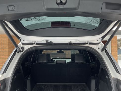 Used 2018 Ford Explorer Platinum image 14