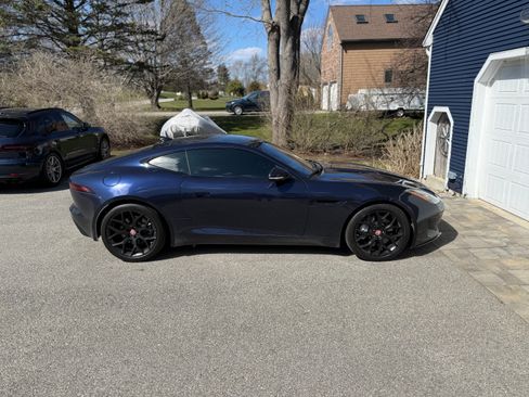 Used 2018 Jaguar F-TYPE Coupe RWD image 2